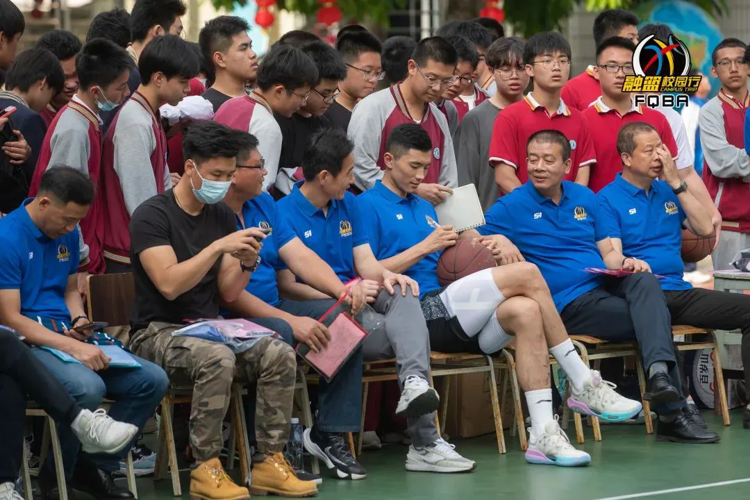 职业篮球教练如何制定有效的赛制训练计划?_1